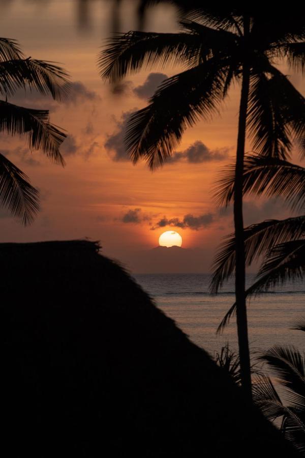 Uroa Beach Lodge ภายนอก รูปภาพ