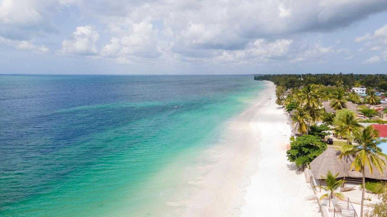 Uroa Beach Lodge ภายนอก รูปภาพ