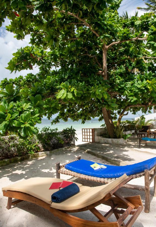 Uroa Beach Lodge ภายนอก รูปภาพ