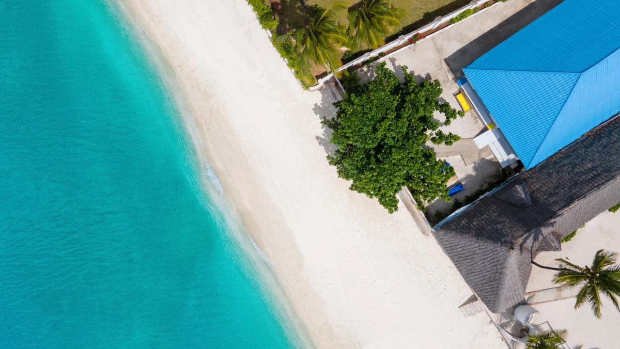 Uroa Beach Lodge ภายนอก รูปภาพ
